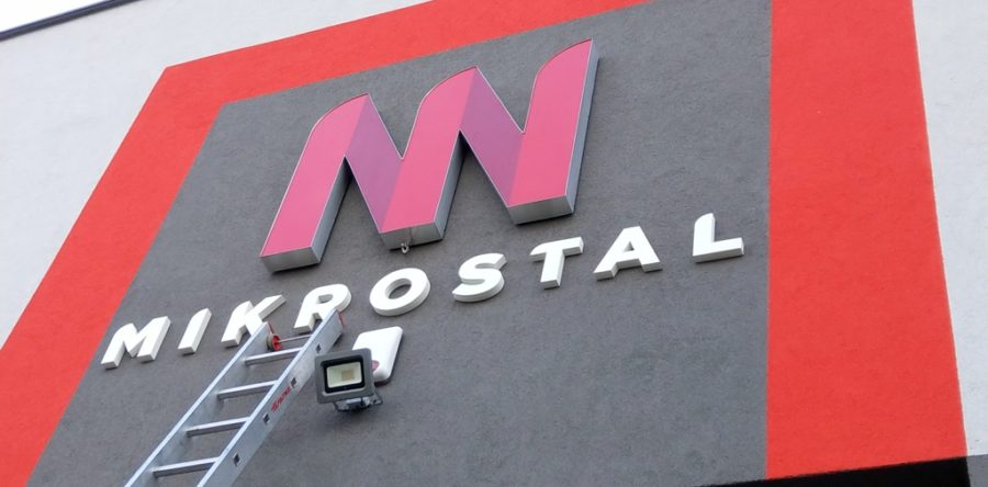 Zewnętrzne oznakowanie elewacji dla firmy Mikrostal